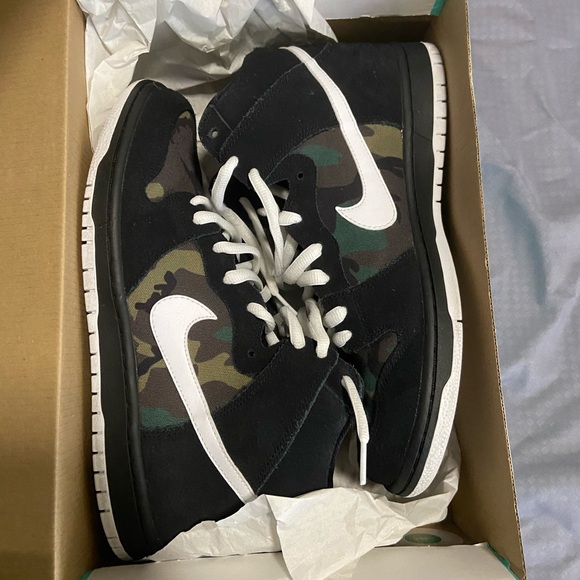 nike sb dunk iguana camo